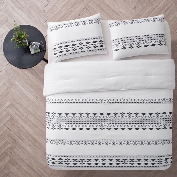 Union Rustic Yasmin White/Black Microfiber Rustic Comforter Set